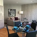 Star Tree Apartment